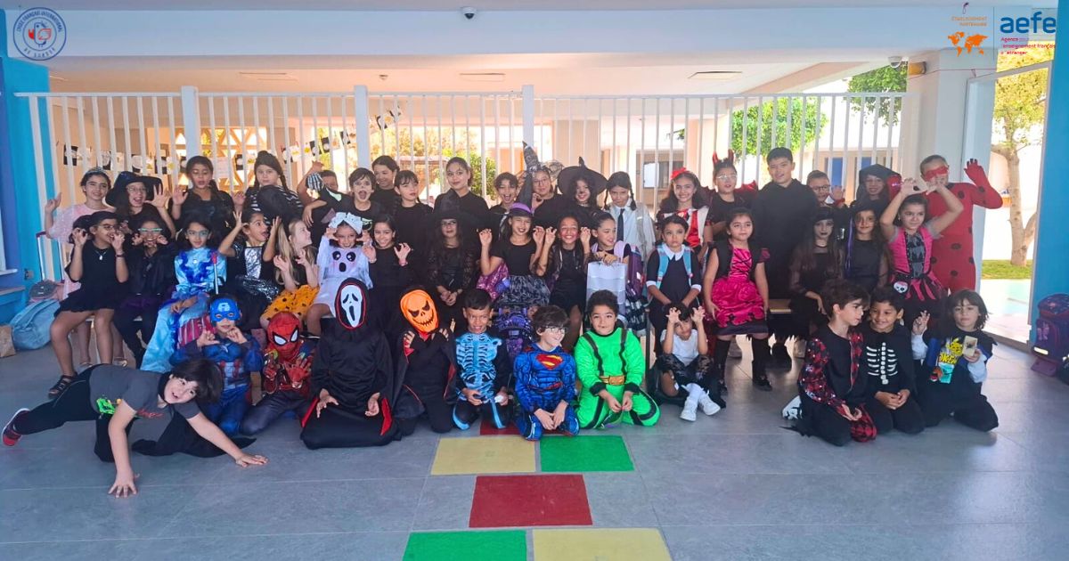 Dernier jour avant les vacances et place aux déguisements ! 👑🦸‍♀️🤡  