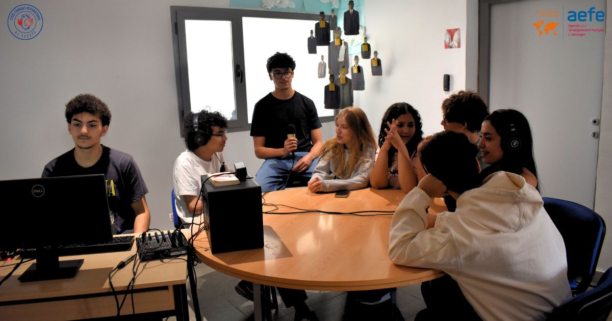 🎧 Une nouvelle saison pleine de surprises pour la Webradio du lycée ! 🎙️ 